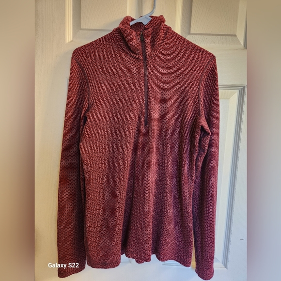 Women's Cranberry Quarter-Zip Thermal ICEBREAKER SET, Size Large. - Picture 1 of 5